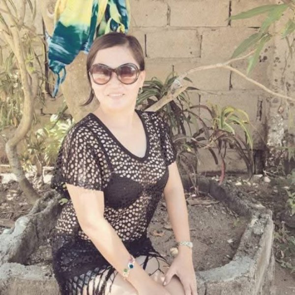 Najsha, 47, from Manila